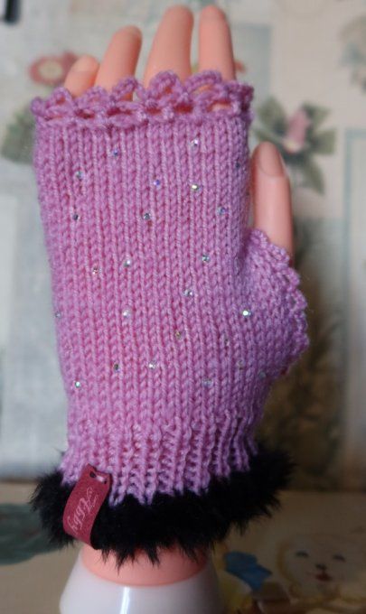 Mitaines "vieux rose", avec strass